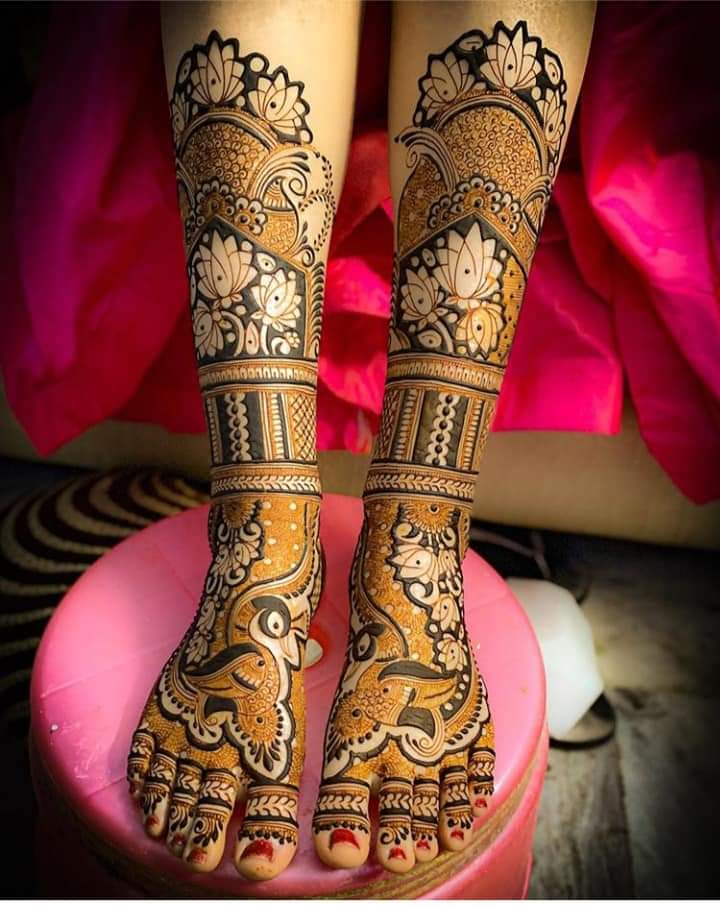 Heavy bridal mehndi for wedding ceremony lucknow